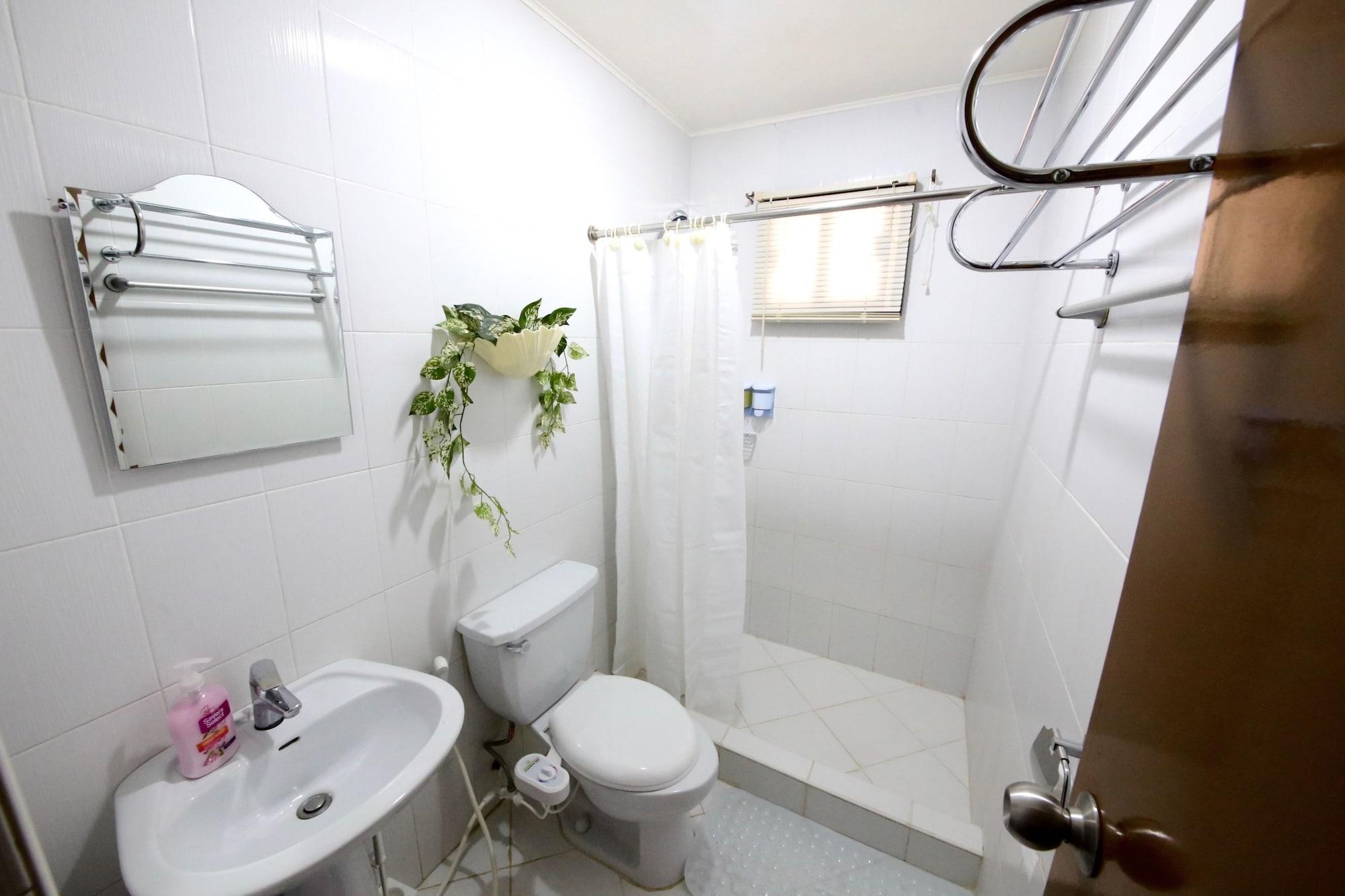 Dee Guesthouse White Sands Đảo Mactan Ngoại thất bức ảnh