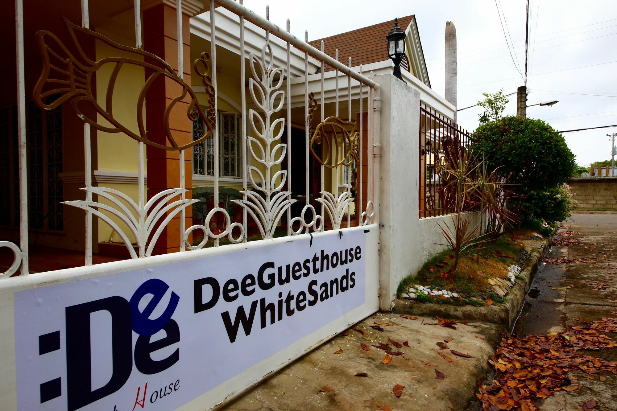 Dee Guesthouse White Sands Đảo Mactan Ngoại thất bức ảnh